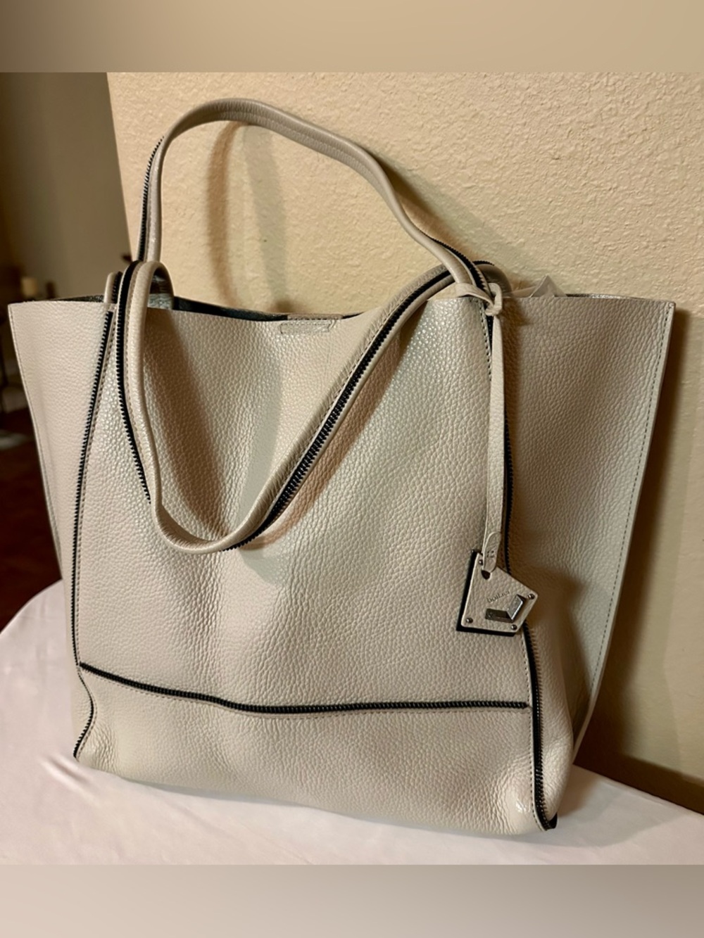 Botkier Pebbled Leather Tote Bag Light Taupe Cream Large Shoulder Bag - Picture 4 of 11